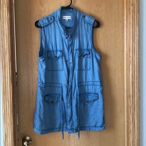 Knox Rose Denim/chambray Vest